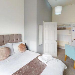 drug and alcohol rehab bedroom with ensuite