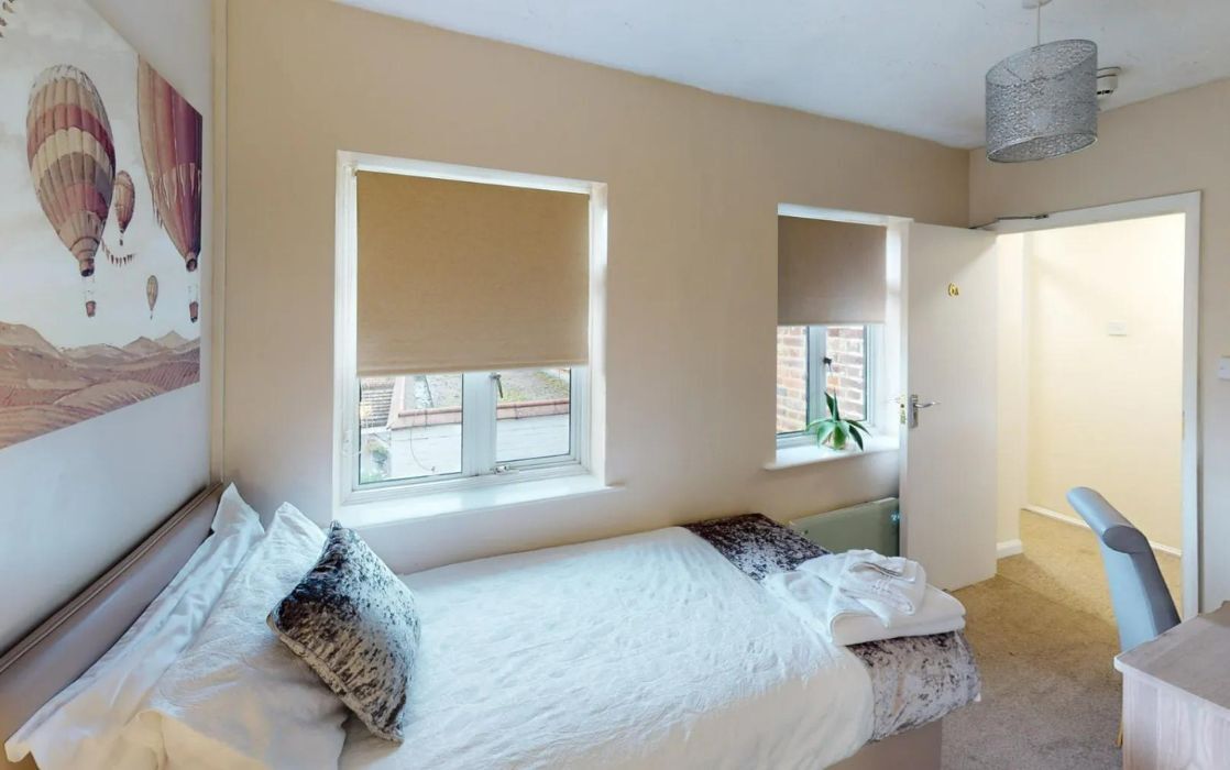 drug and alcohol rehab bedroom single